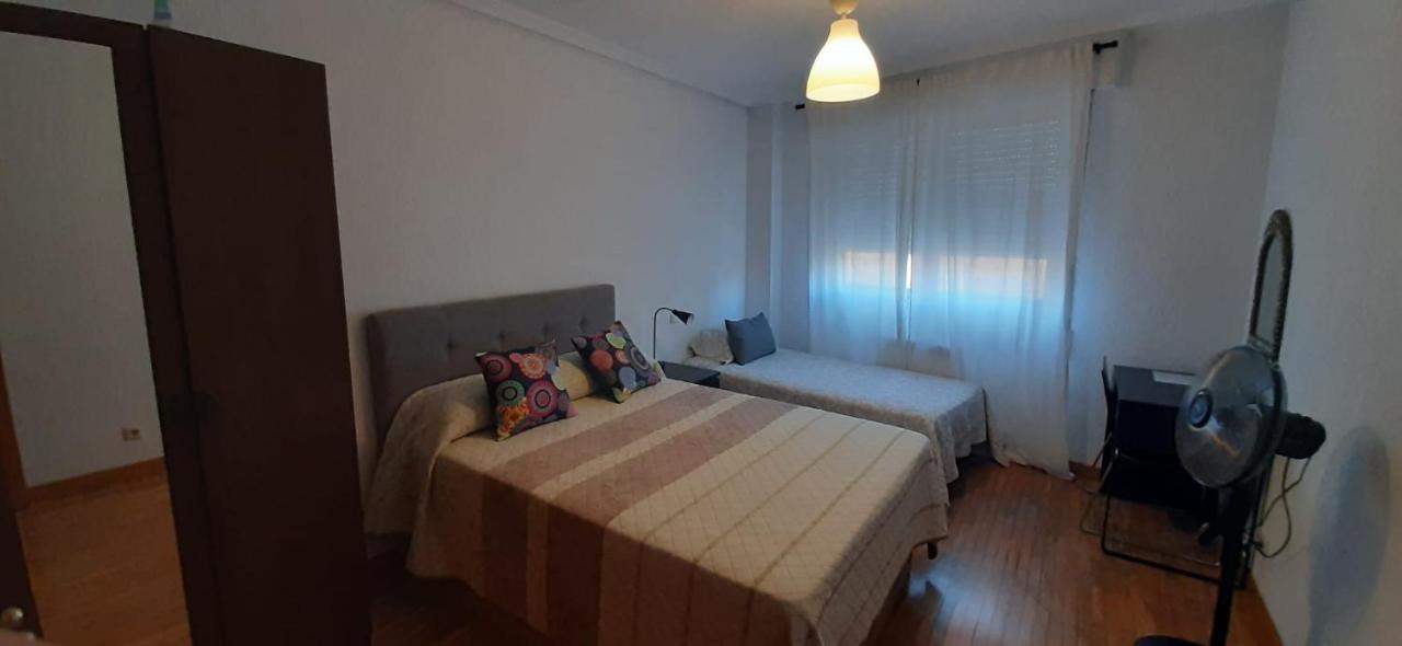 Habitacion, Muy Amplia Y Luminosa, Muy Cerca Del Centro A 15 Min En El Metro A Sol Y Gran Via Μαδρίτη Εξωτερικό φωτογραφία